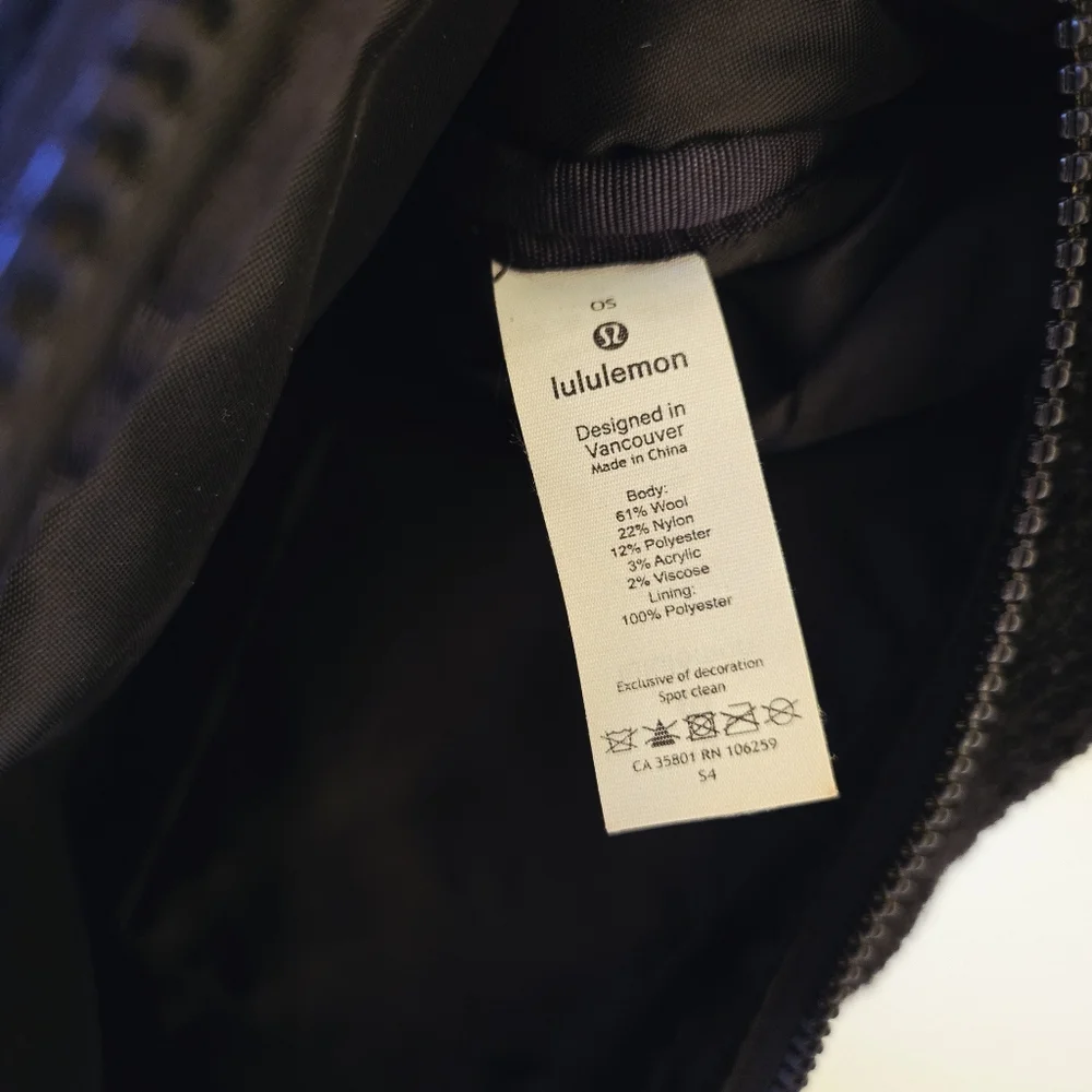 Lululemon On The Beat Black Sherpa Fleece Over The Shoulder Crossbody Belt Bag - Picture 14 of 14